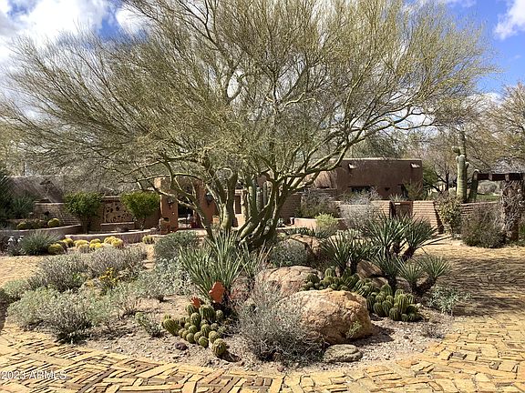 3rd image of 19920 W Verde Hills Dr