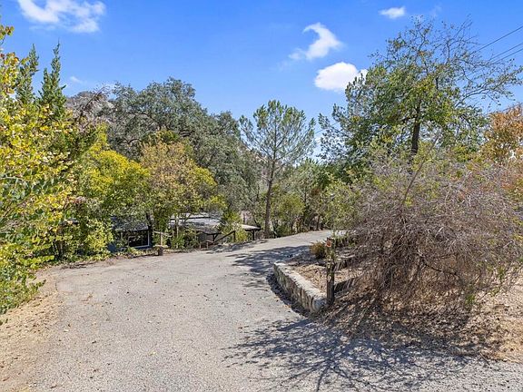 3rd image of 42794 Kaweah River Drive