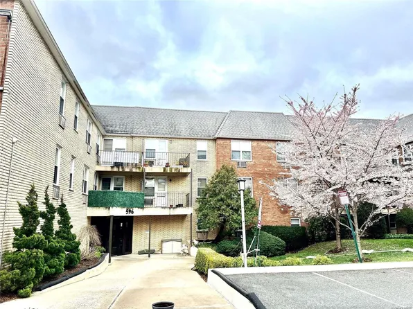 596 Broadway #23A, Lynbrook, NY 11563