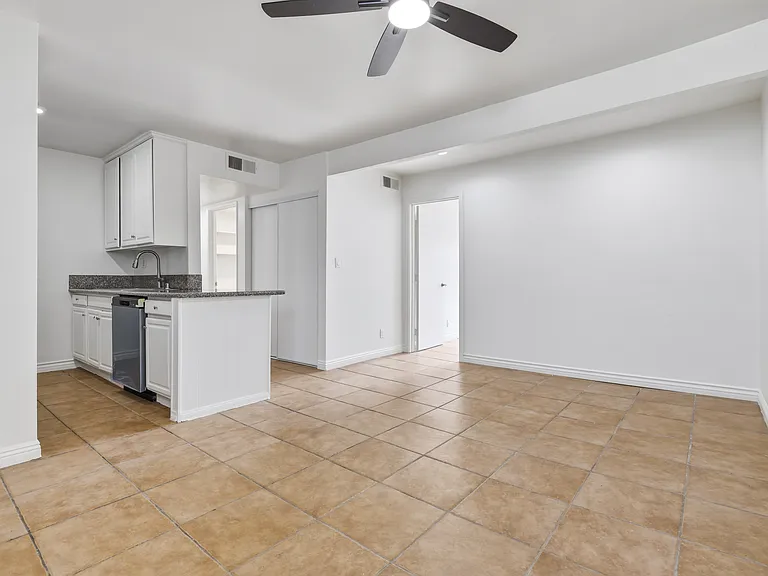 18620 Hatteras St #229 — Photo 1