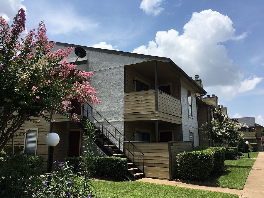 1st image of 15534 Zabolio Dr APT 220