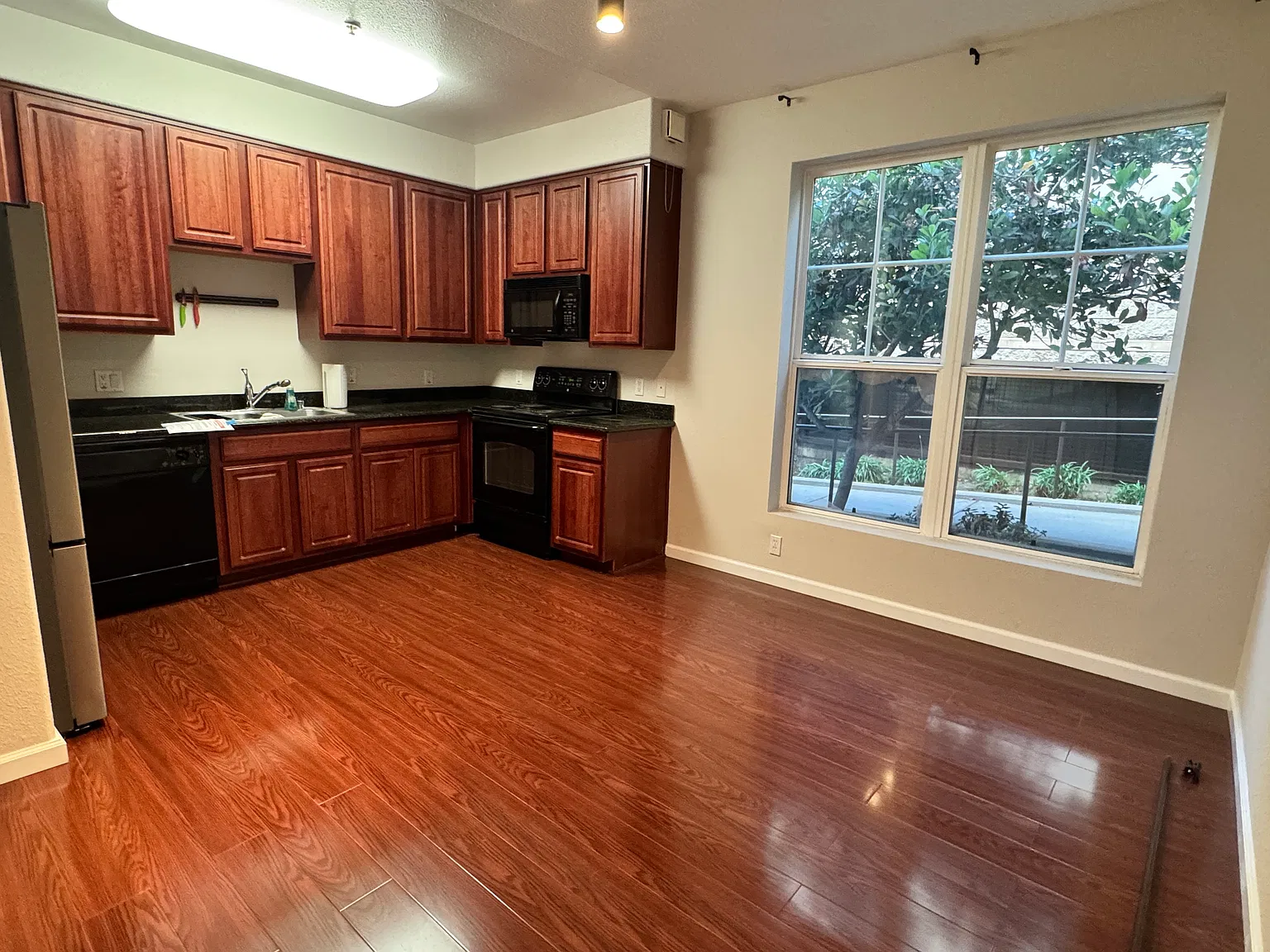 1 bed, 449 sqft, $2,200 — Photo 4