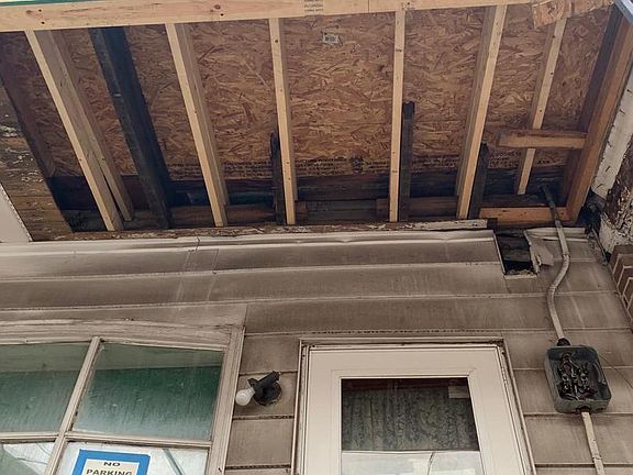 3rd image of 130 W Mahanoy St