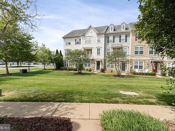 4th image of 745 Collington Ct