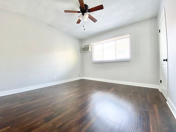 4th image of 7731 Romaine St #10