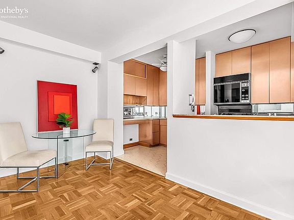 4th image of 45 E End Ave APT 9J