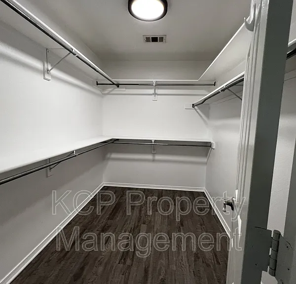 5708 Whitney Cir — Photo 9