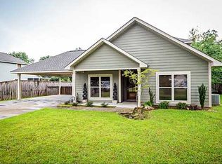 1311 Diller Rd, Ocean Springs, MS 39564