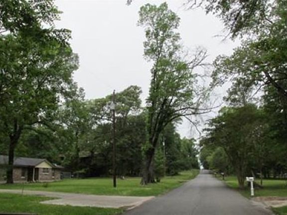 3rd image of 1604 Lilac Ave