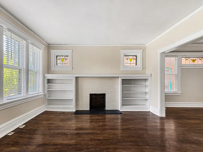 6026-28 Pershing Ave #6026 — Photo 5