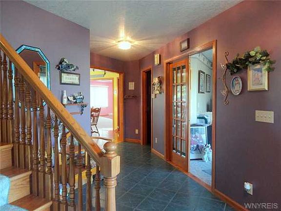 2nd image of 32 Rolling Woods Ln