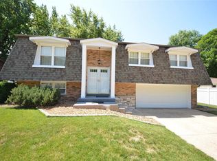 204 Saint Lo Dr, Fairview Heights, IL 62208