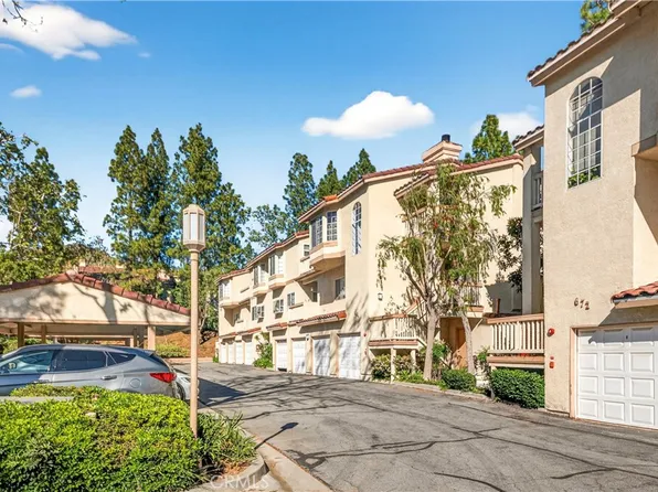 688 Indian Oak Ln Unit 102, Oak Park, CA 91377