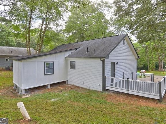 4th image of 2024 Collier Cir W