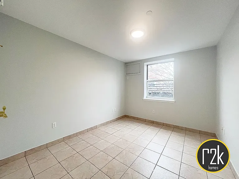 30-35 31st St #2F — Photo 5
