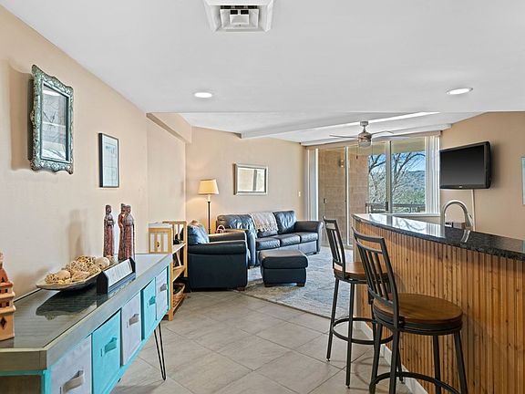 4th image of 1000 Guadalupe St APT 3B