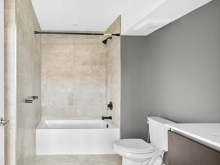 458 N 5th St #3 — Photo 12