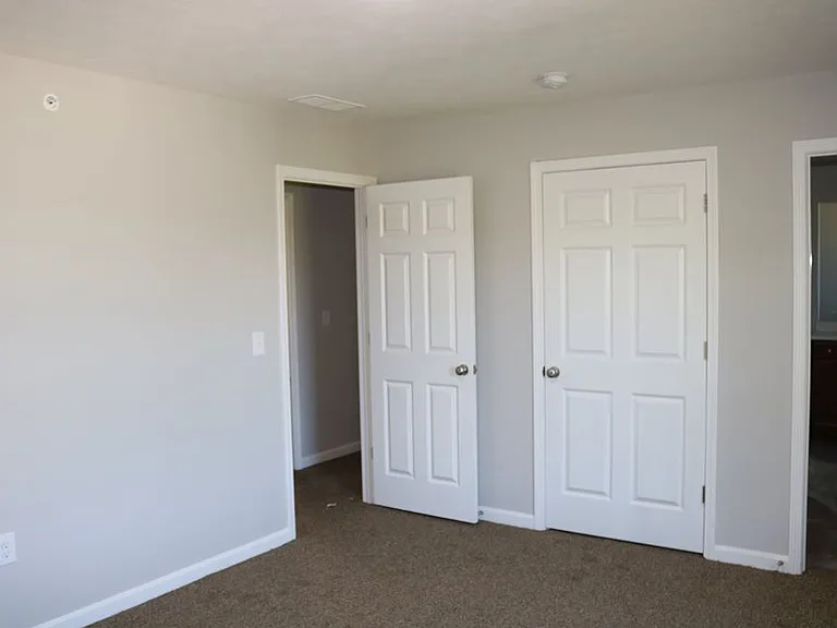 Amanda Place Apartments — Photo 7