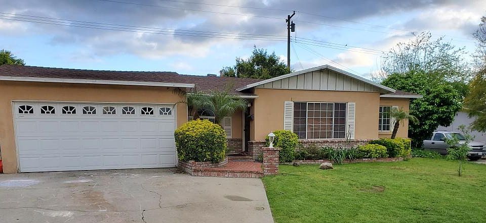 1st image of 1040 E Lemon Ave