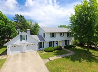 5516 N Briarcrest Ct, Peoria, IL