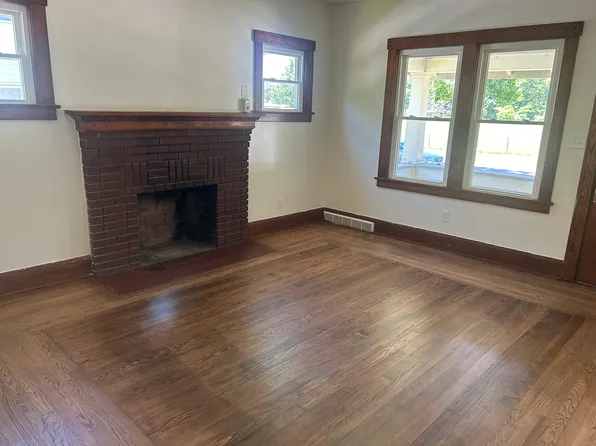 2123 Buckeye Cir, Youngstown, OH 44502
