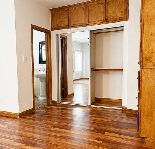 1172 N Kingsley Dr #107 — Photo 9