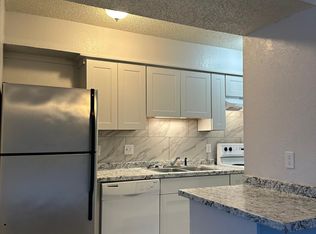 719 N Center St #100, Arlington, TX 76011