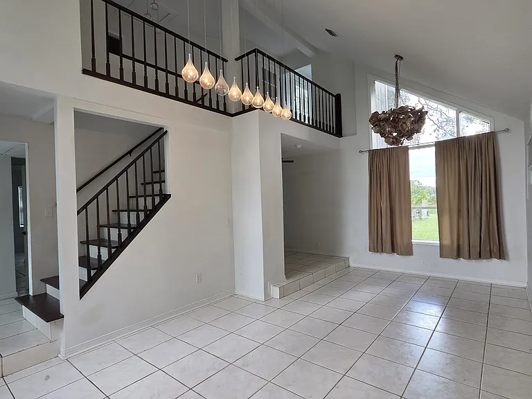 2449 E Lake Dr — Photo 5