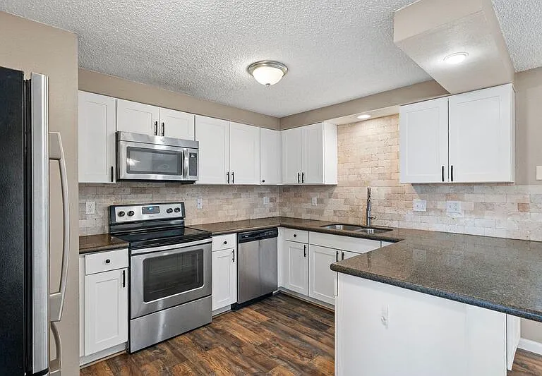 2577 Elysium Ave — Photo 31