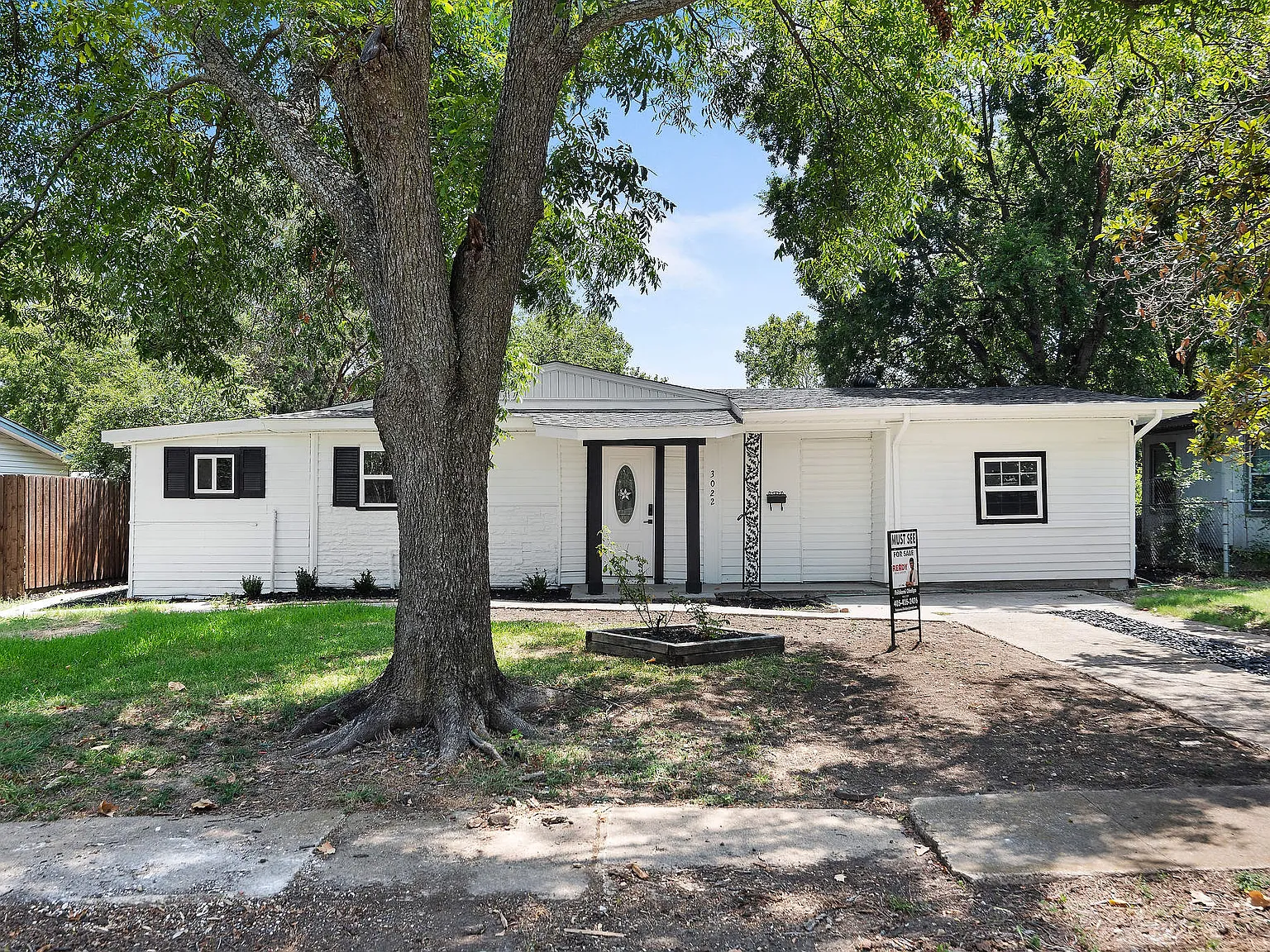 3 bed, 1467 sqft, $2,200 — Photo 1