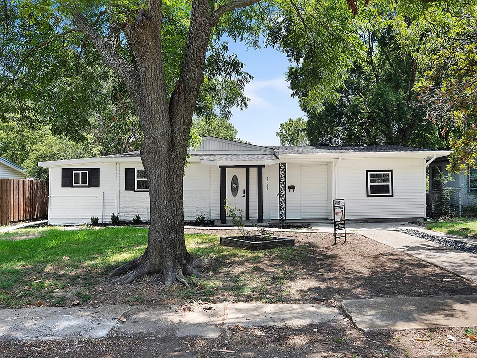 3022 Shorewood Dr