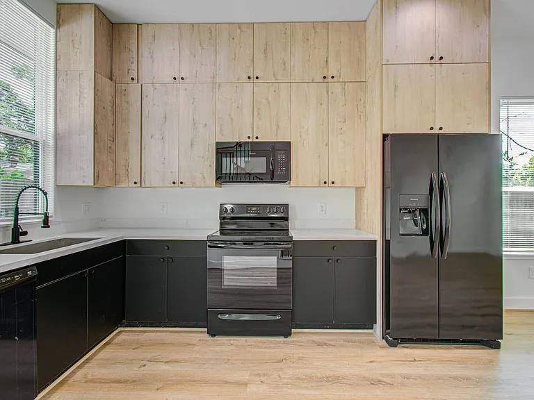 1308 Tarley St #D — Photo 10