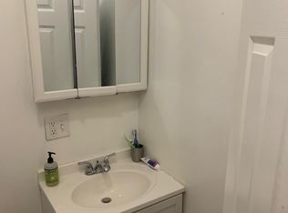 160 Endicott St APT 2F, Boston, MA 02113