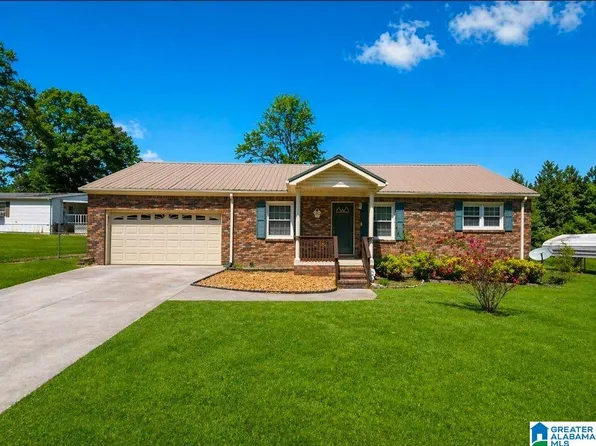 197 Oak Dr, Sumiton, AL 35148