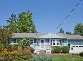 238 Hermitage Dr, Springfield, MA 01129