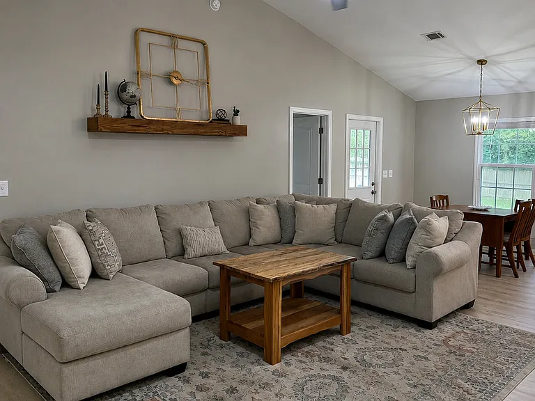 108 Cedar Circle Dr — Photo 4