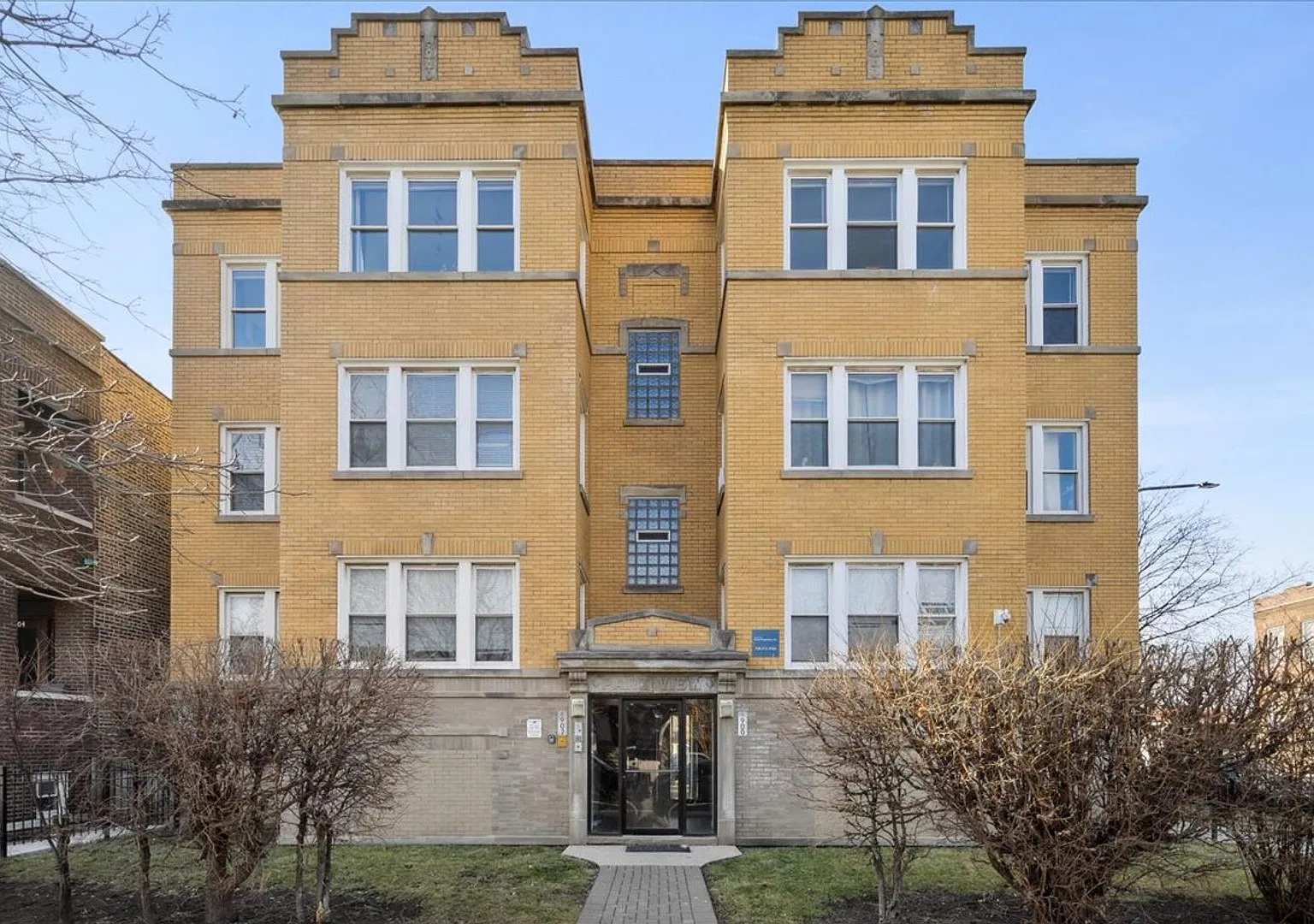 2 Bedroom apartment — Photo 1