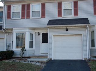 9 Tree Top Rd, Middlesex, NJ 08846