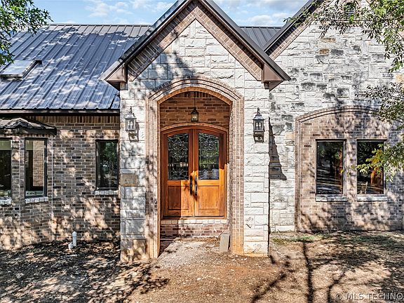 4th image of 4874 Chase Way