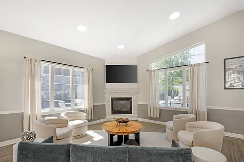 The Apartments at Elmwood Terrace Photo 1
