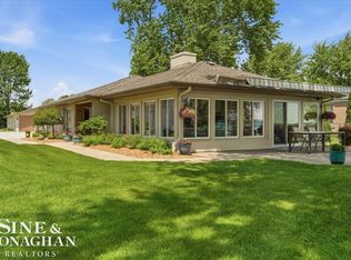 2035 S Parker St, Marine City, MI 48039