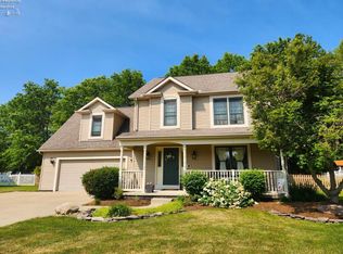 113 Teal St, Elyria, OH 44035