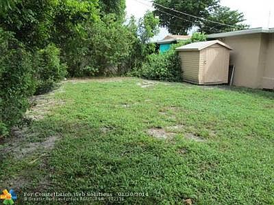 4th image of 6757 Camelia Dr