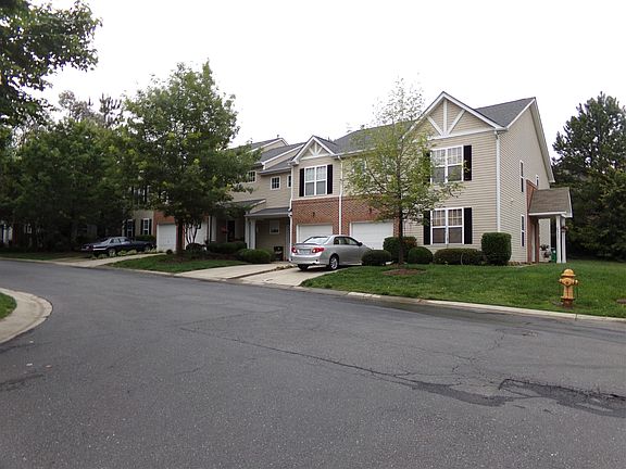 3rd image of 16708 Commons Creek Dr