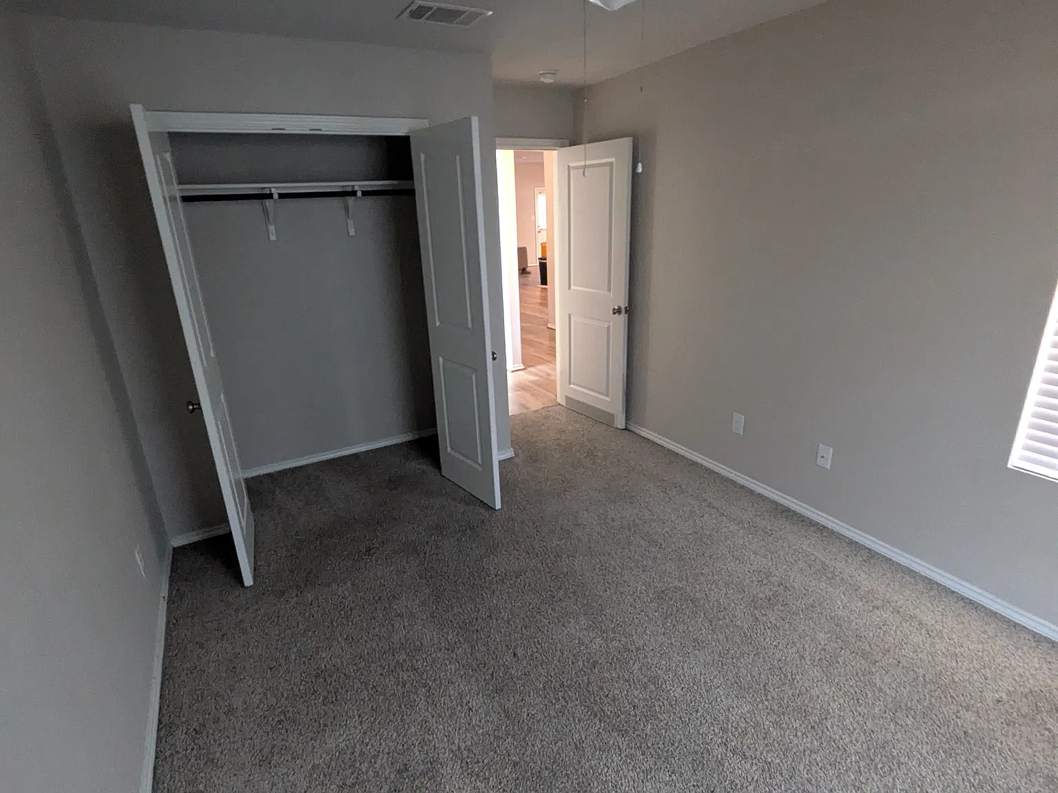 3 bed, 1459 sqft, $1,300 — Photo 3