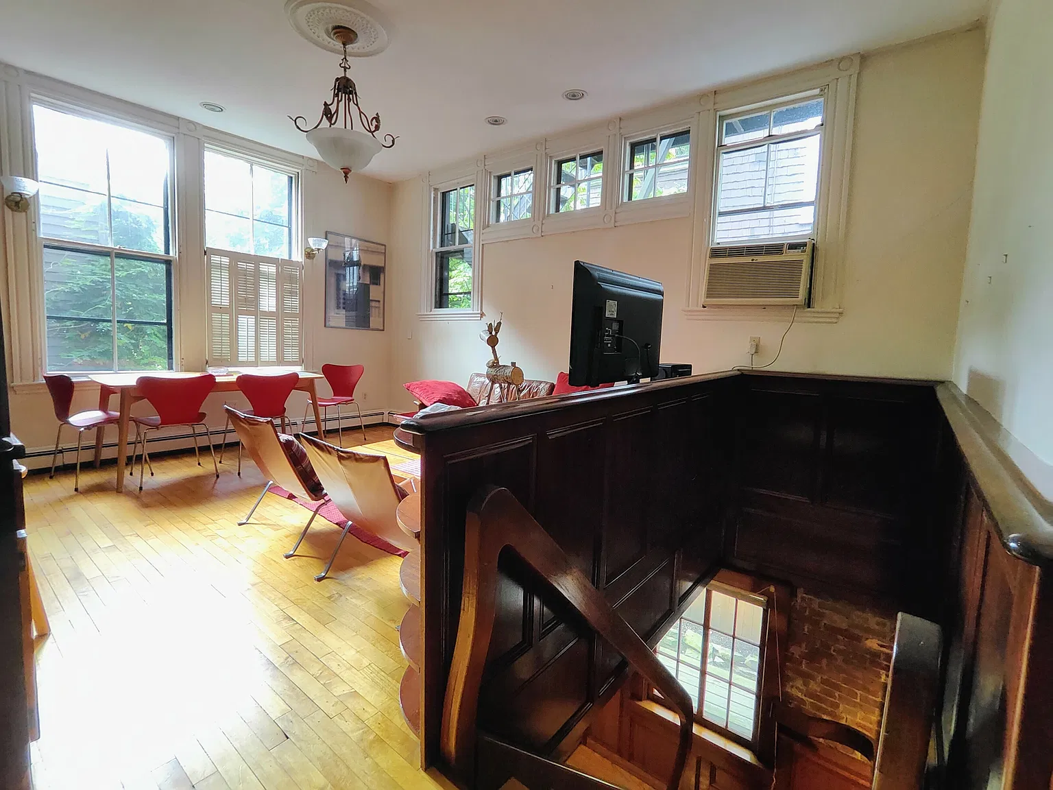 3 bed, 2.0 bath, 1800 sqft, $4,500 — Photo 2