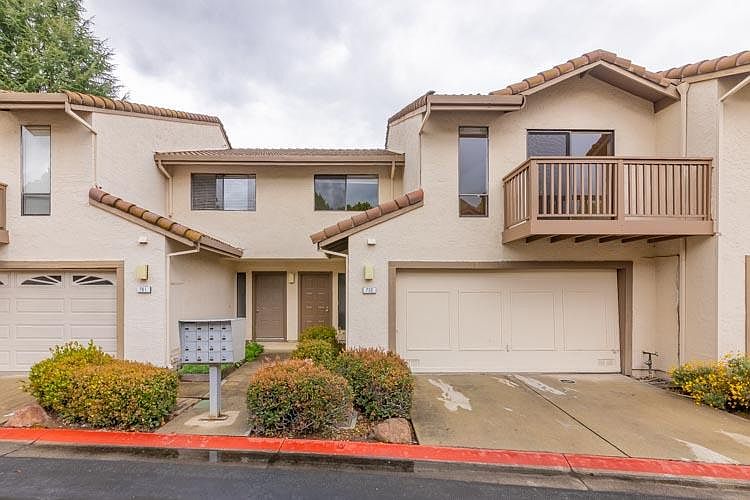 1st image of 755 Williamsburg Way