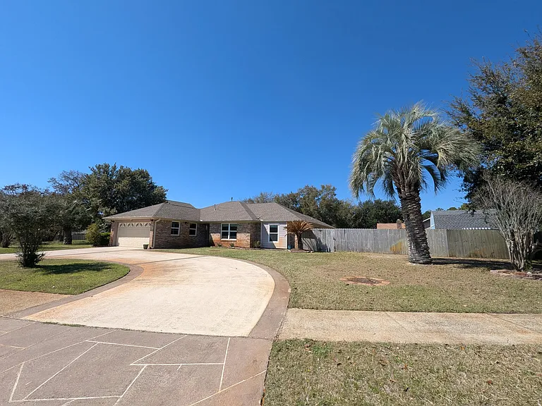 2217 Calle De Pizzaro — Photo 1