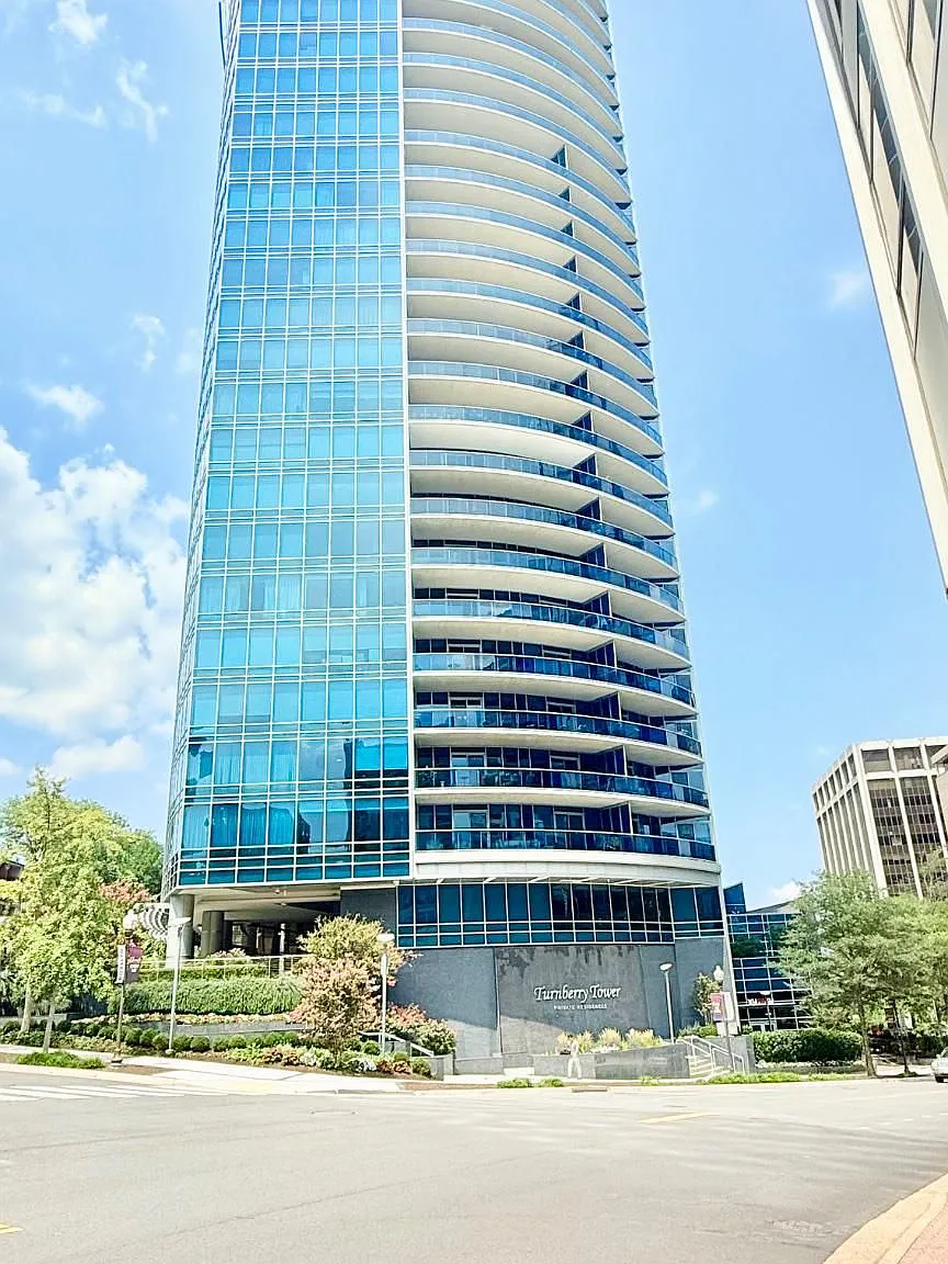 1 bed, 1.5 bath, 1312 sqft, $4,200 — Photo 1