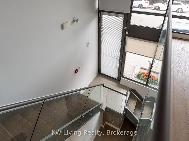 90 Broadview Ave #LW1 — Photo 38